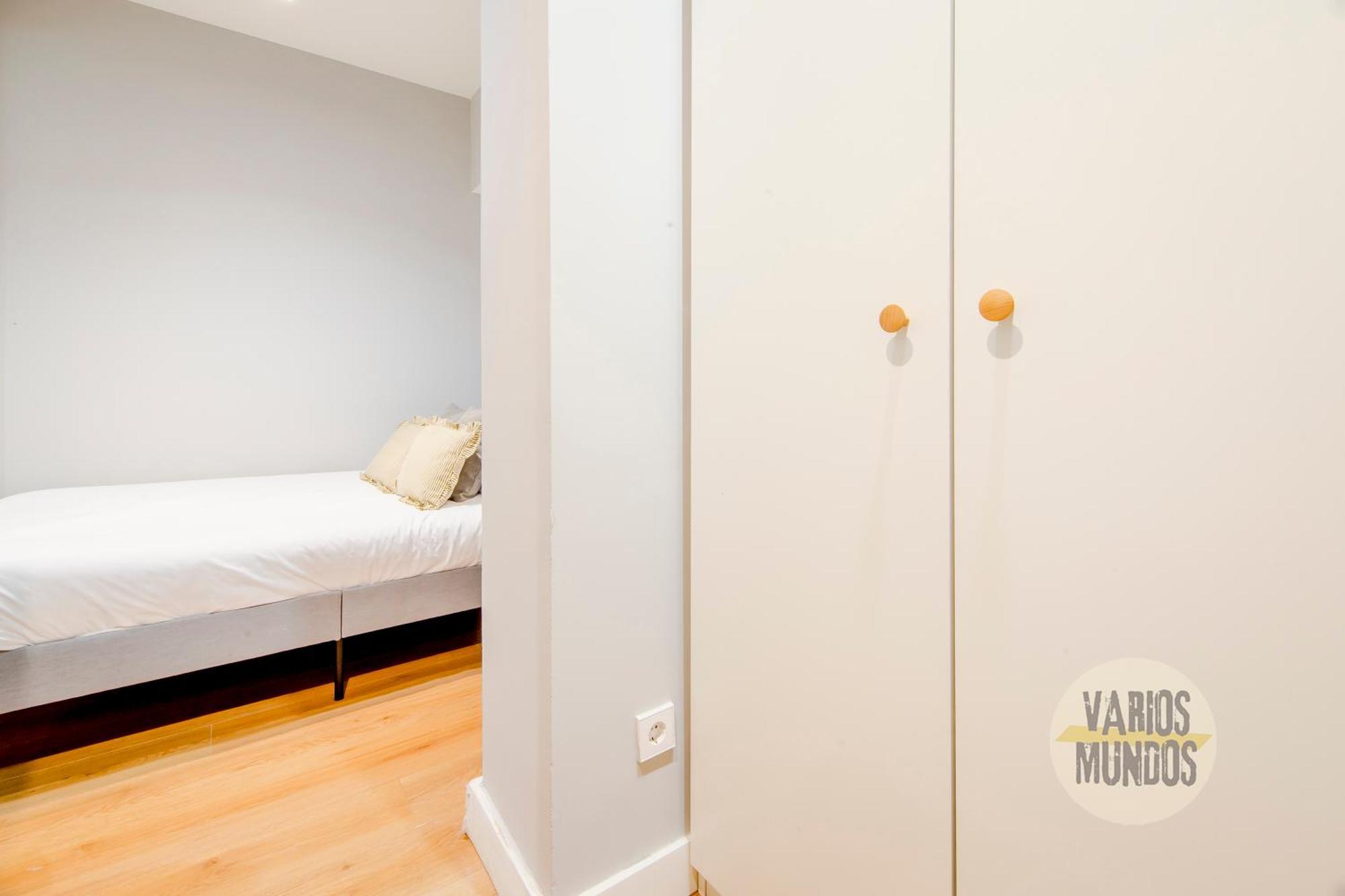 Modern Apt & Cool Interior Design A 20 Metros Del Retiro E1 Мадрид Екстер'єр фото
